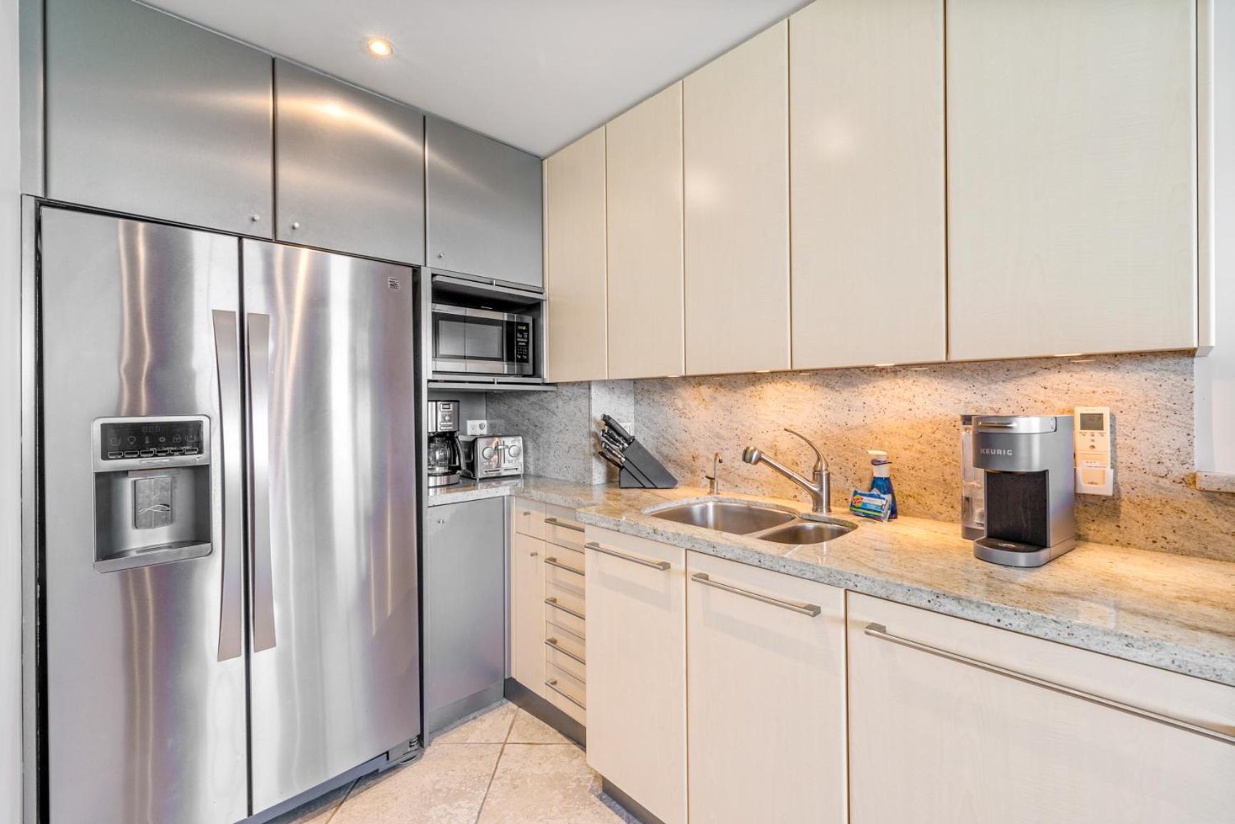 The Noniluna Two - Sleeps 9 Plus Pack N Play Lahaina Εξωτερικό φωτογραφία